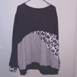 Bloomchic sweatshirt